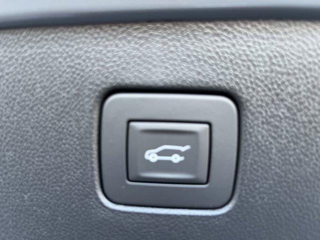 new 2025 Buick Envista car, priced at $29,995