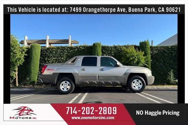 used 2002 Chevrolet Avalanche car, priced at $9,995