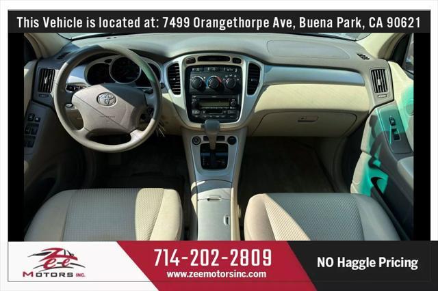 used 2005 Toyota Highlander car, priced at $8,995