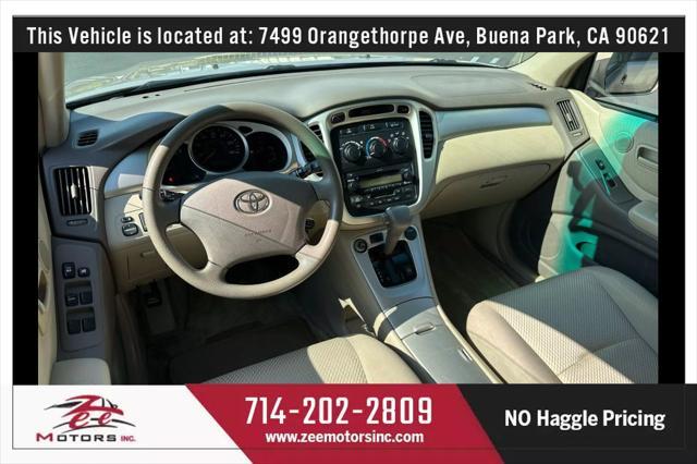 used 2005 Toyota Highlander car, priced at $8,995