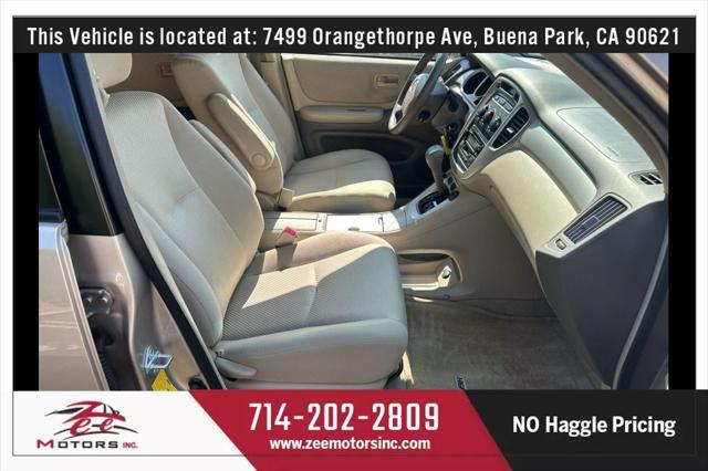 used 2005 Toyota Highlander car, priced at $8,995