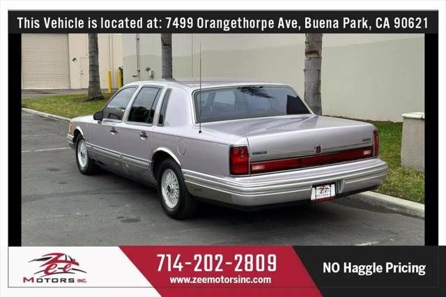used 1992 Lincoln Town Car car, priced at $12,995
