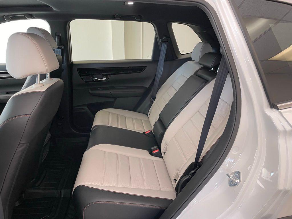 used 2025 Honda CR-V Hybrid car, priced at $39,997