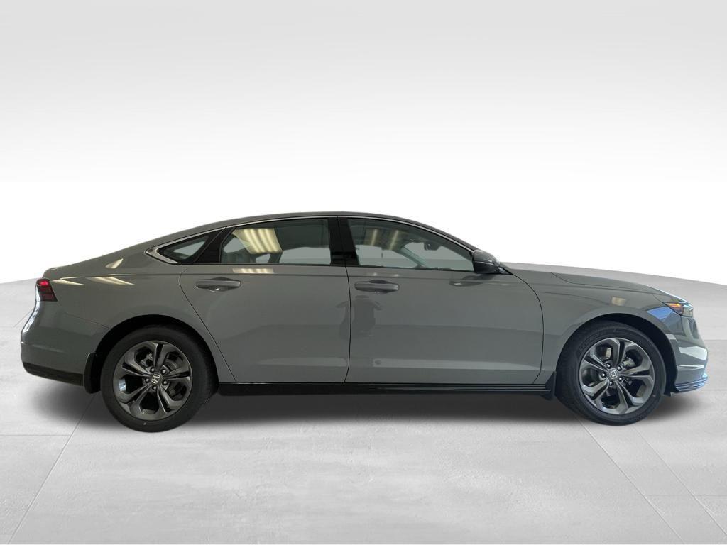 new 2025 Honda Accord Hybrid car, priced at $37,095