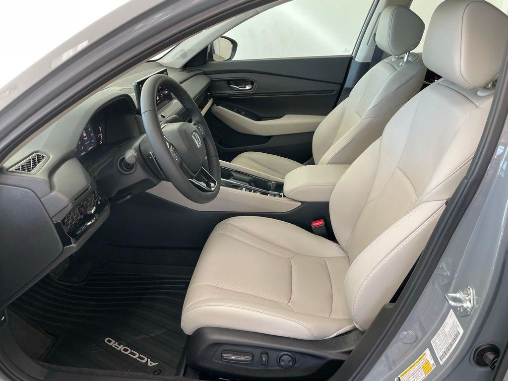 new 2025 Honda Accord Hybrid car, priced at $37,095