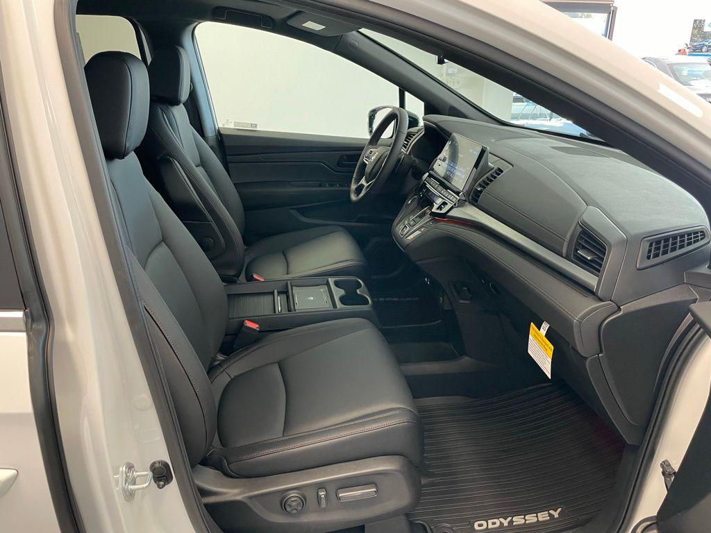 new 2026 Honda Odyssey car, priced at $46,760