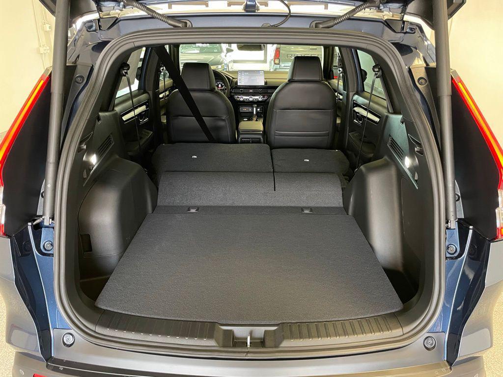 new 2026 Honda CR-V Hybrid car, priced at $43,700