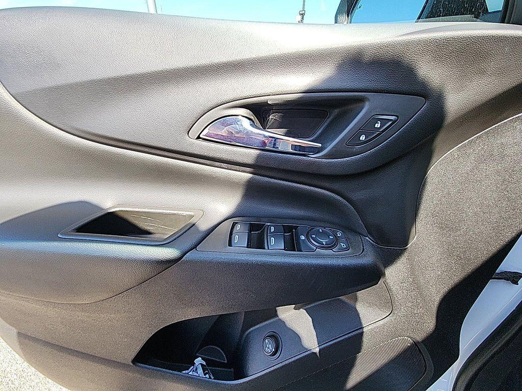 used 2023 Chevrolet Equinox car, priced at $20,964