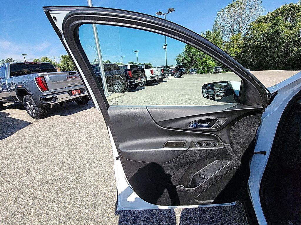 used 2023 Chevrolet Equinox car, priced at $20,964