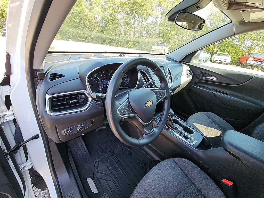 used 2023 Chevrolet Equinox car, priced at $20,964