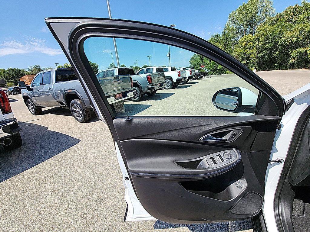 new 2026 Buick Encore GX car, priced at $28,930