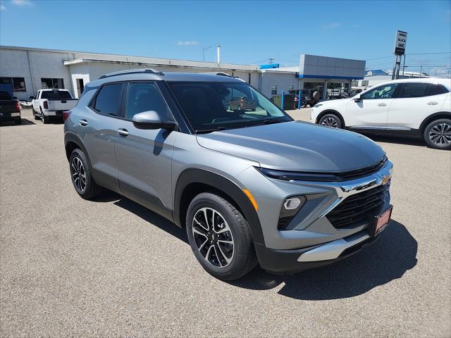 new 2025 Chevrolet TrailBlazer car, priced at $27,615