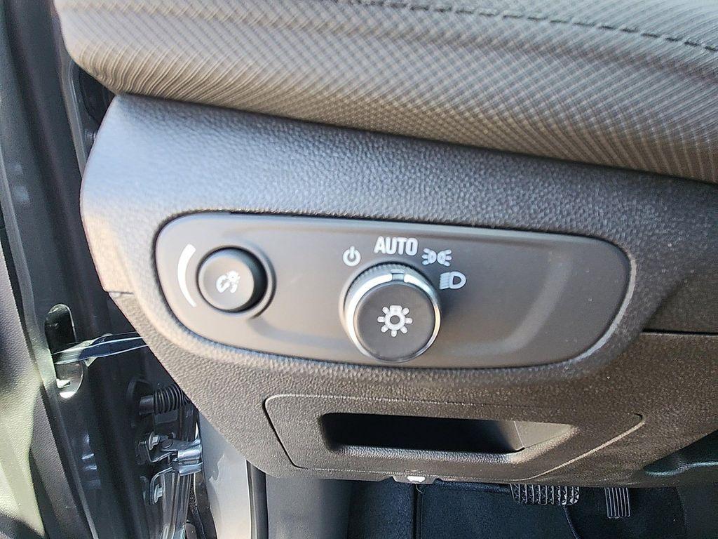 new 2025 Chevrolet TrailBlazer car, priced at $25,070