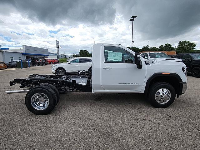 new 2025 GMC Sierra 3500 car, priced at $56,946