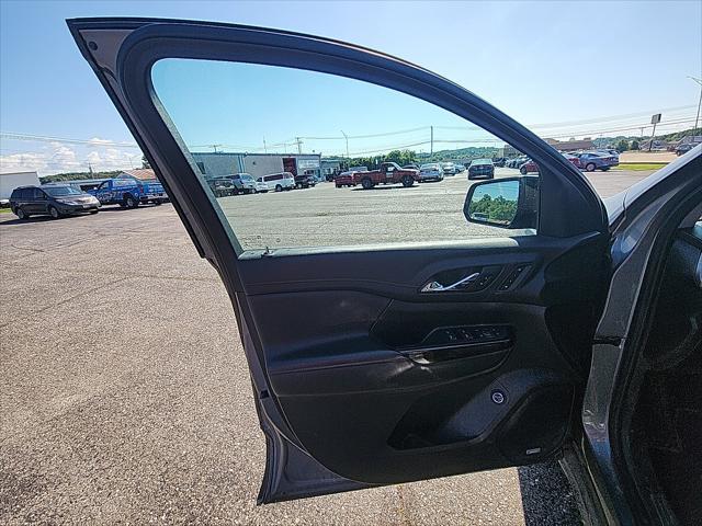 used 2022 GMC Acadia car, priced at $28,980