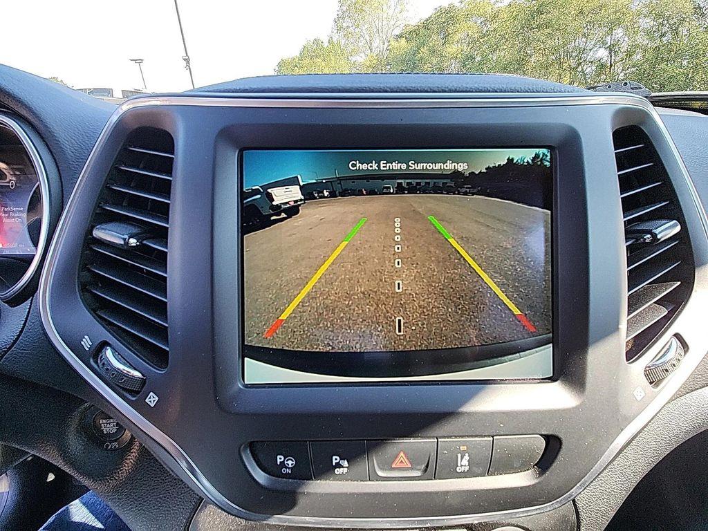 used 2023 Jeep Cherokee car, priced at $19,881