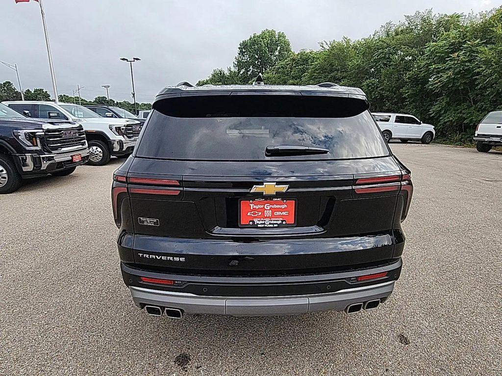new 2025 Chevrolet Traverse car, priced at $39,956
