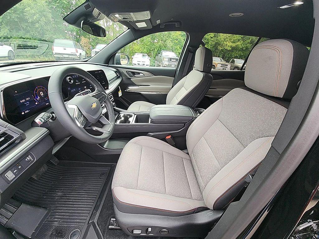 new 2025 Chevrolet Traverse car, priced at $39,956