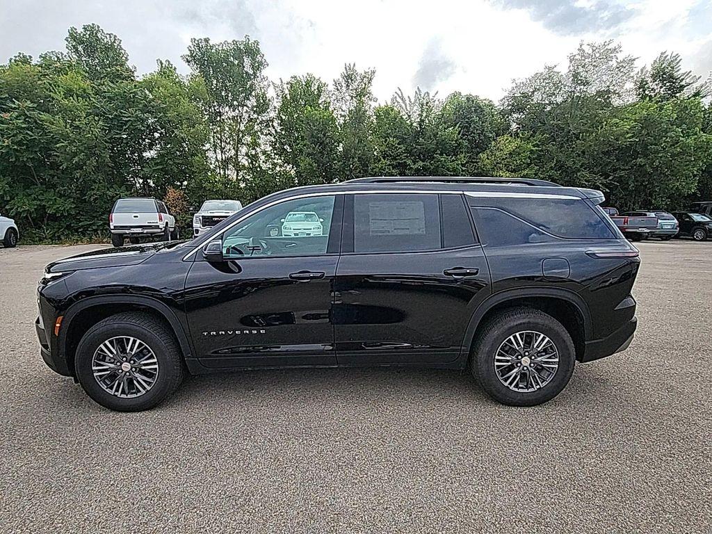 new 2025 Chevrolet Traverse car, priced at $39,956