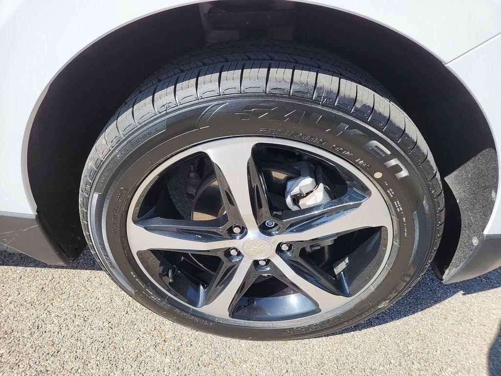 used 2021 Chevrolet Equinox car, priced at $18,895