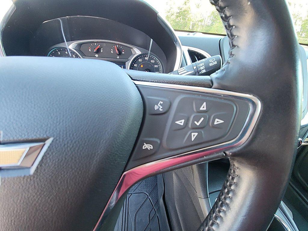 used 2021 Chevrolet Equinox car, priced at $18,895