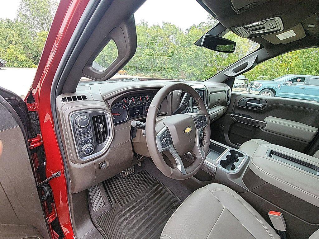 used 2022 Chevrolet Silverado 1500 car, priced at $33,713