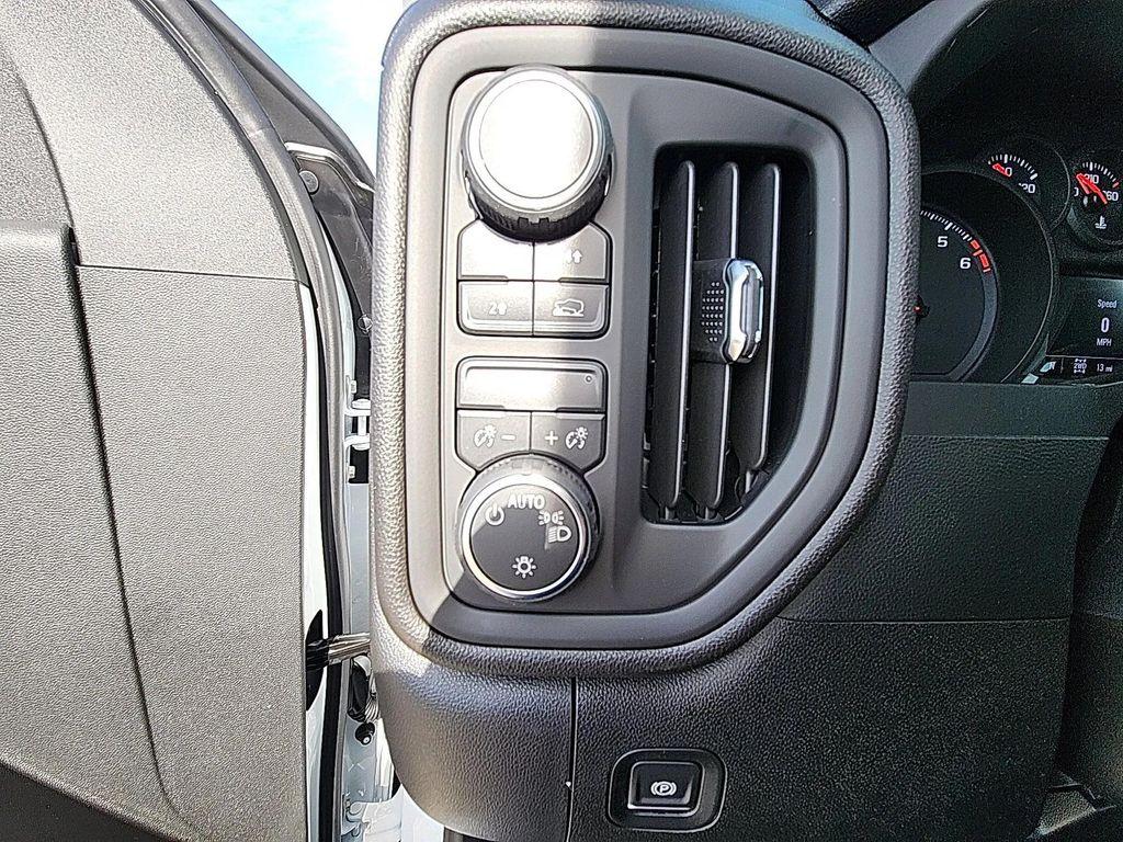 new 2026 Chevrolet Silverado 1500 car, priced at $42,174