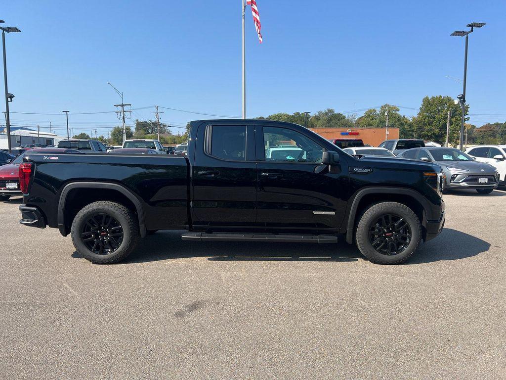 new 2025 GMC Sierra 1500 car, priced at $57,669