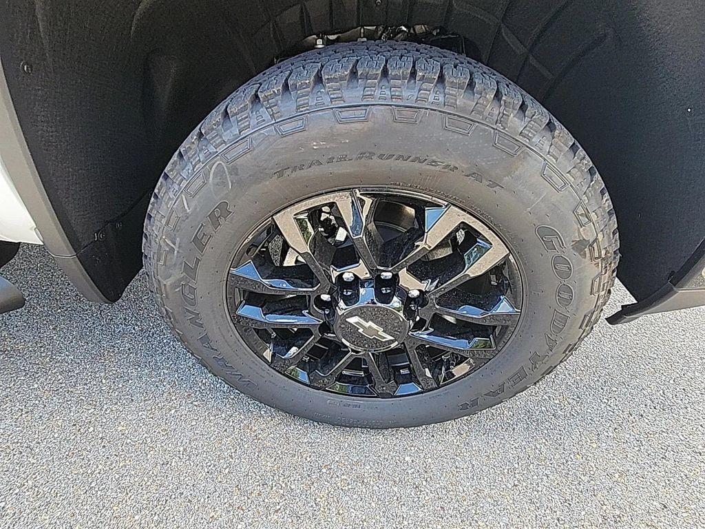 new 2025 Chevrolet Silverado 2500 car, priced at $53,914