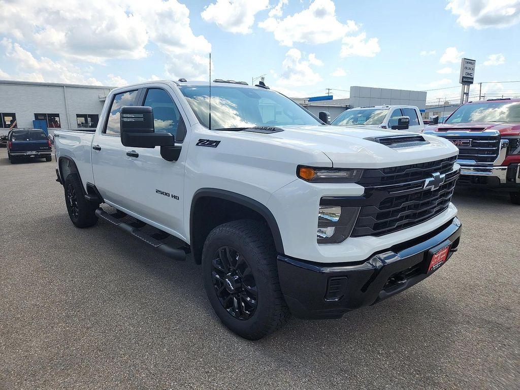 new 2025 Chevrolet Silverado 2500 car, priced at $53,914