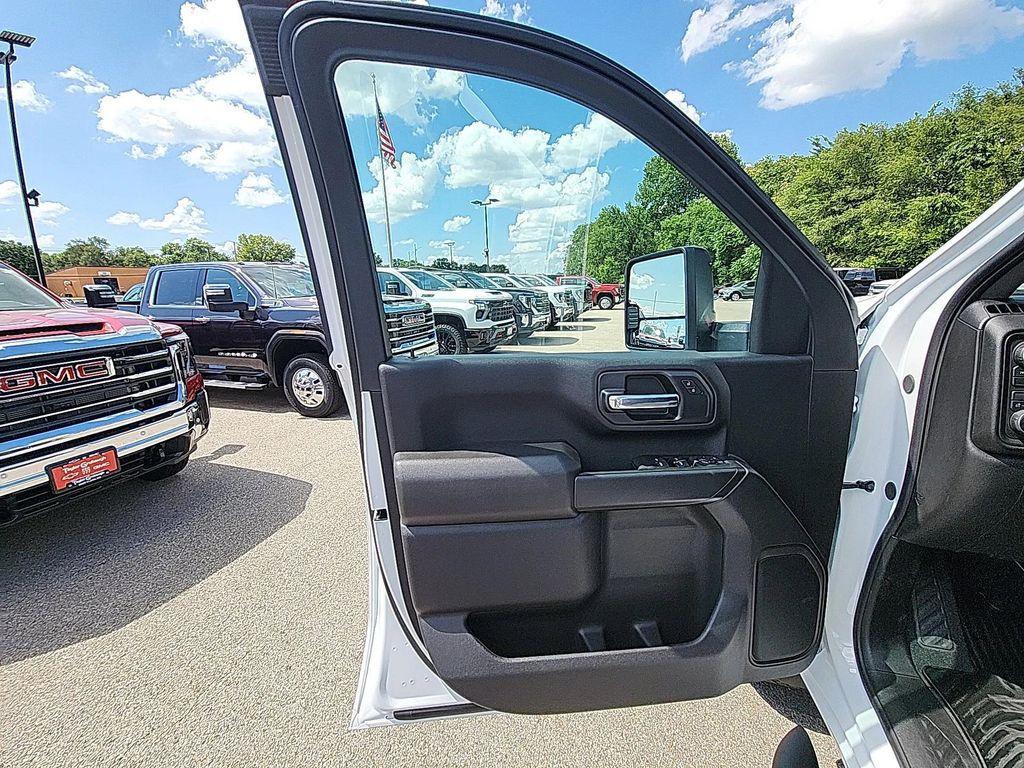 new 2025 Chevrolet Silverado 2500 car, priced at $53,914