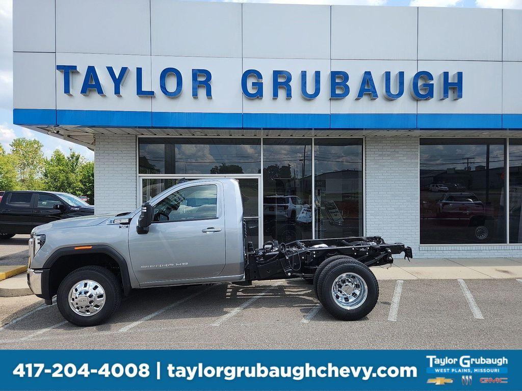 new 2025 GMC Sierra 3500 car, priced at $74,673