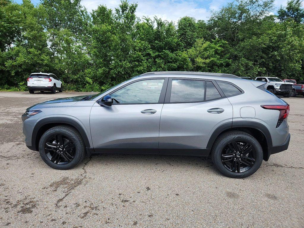 new 2025 Chevrolet Trax car, priced at $25,218