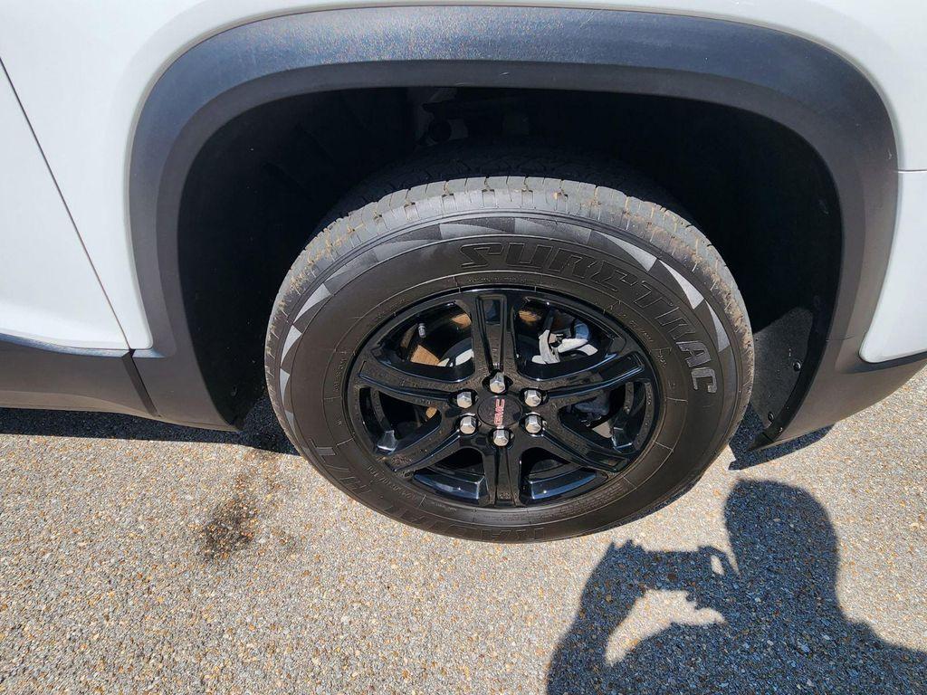 used 2023 GMC Acadia car, priced at $31,892