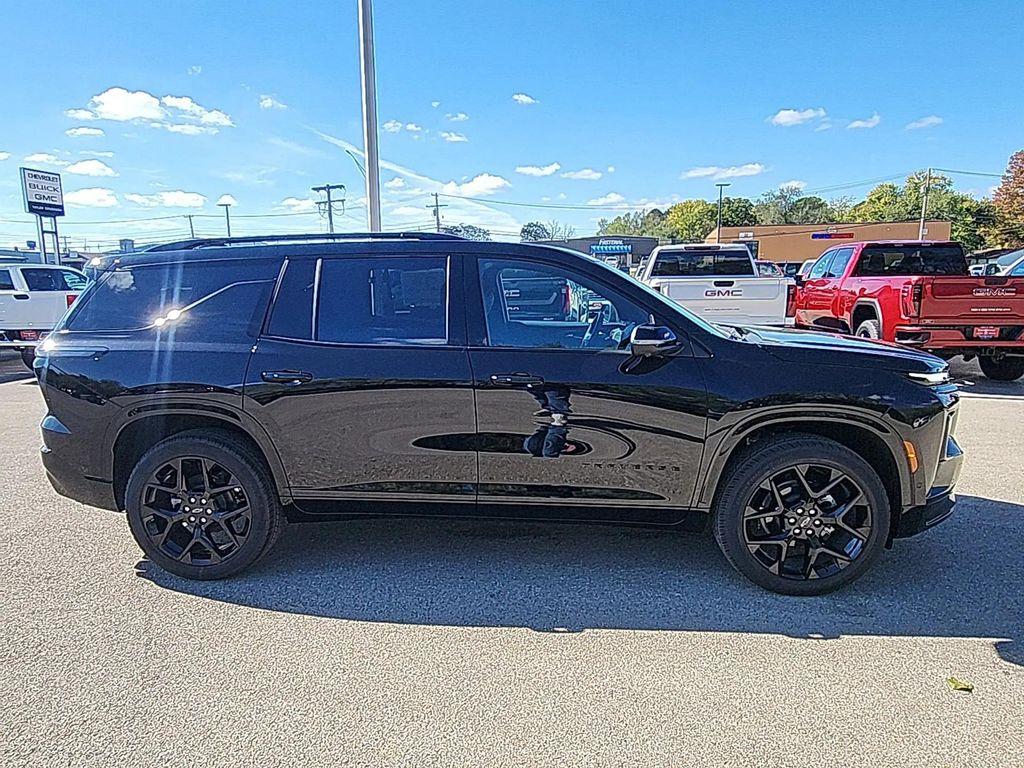 new 2026 Chevrolet Traverse car, priced at $57,050
