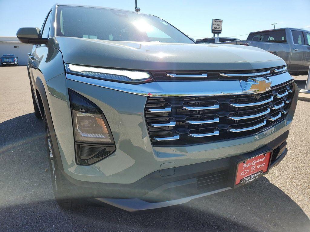 new 2026 Chevrolet Equinox car, priced at $28,545