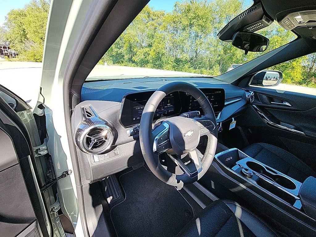 new 2026 Chevrolet Equinox car, priced at $28,545