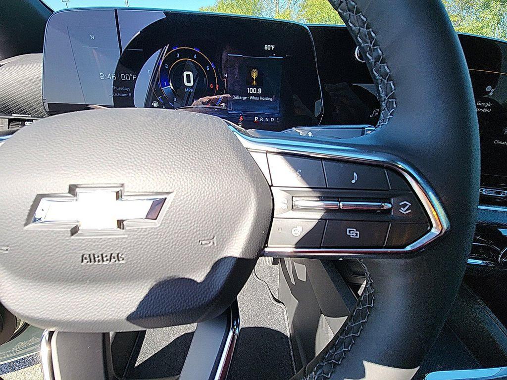 new 2026 Chevrolet Equinox car, priced at $28,545