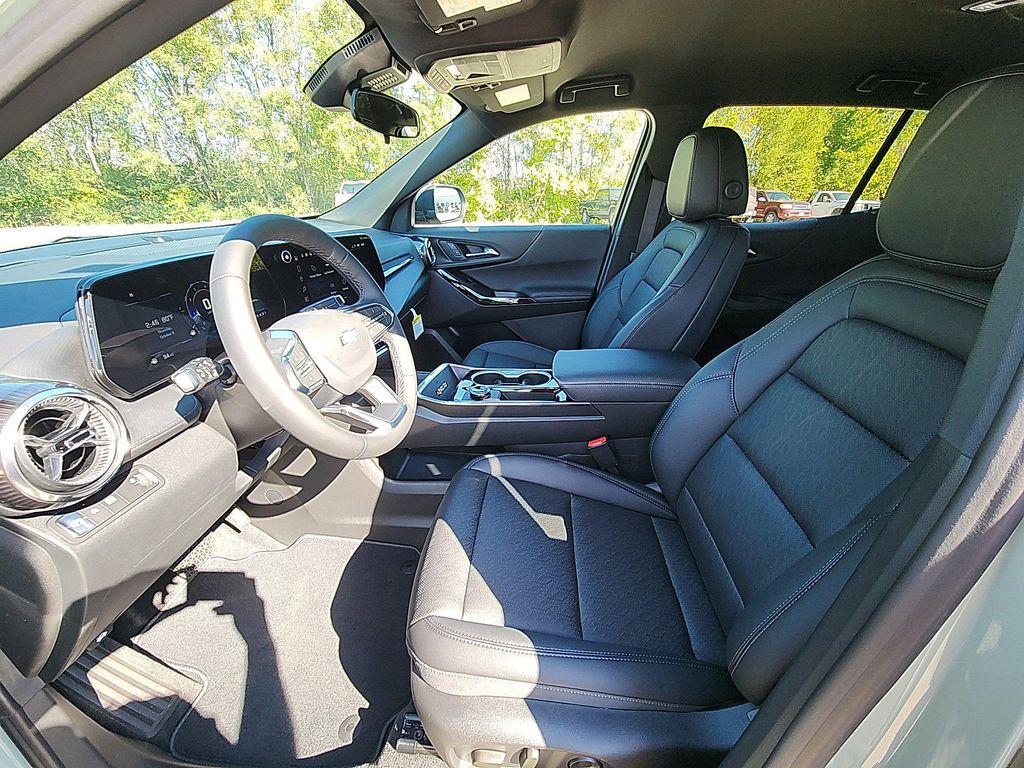 new 2026 Chevrolet Equinox car, priced at $28,545