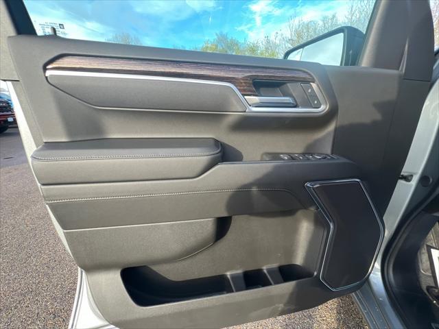 new 2025 GMC Sierra 1500 car, priced at $56,207