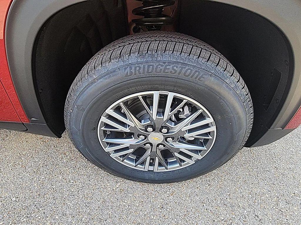 new 2026 Chevrolet Traverse car, priced at $43,676