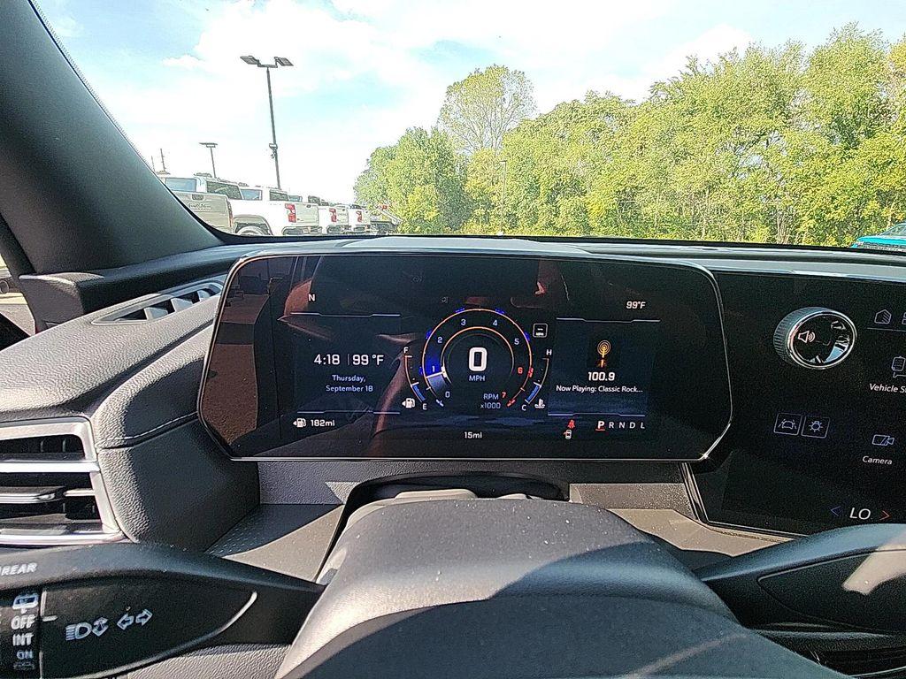 new 2026 Chevrolet Traverse car, priced at $43,676