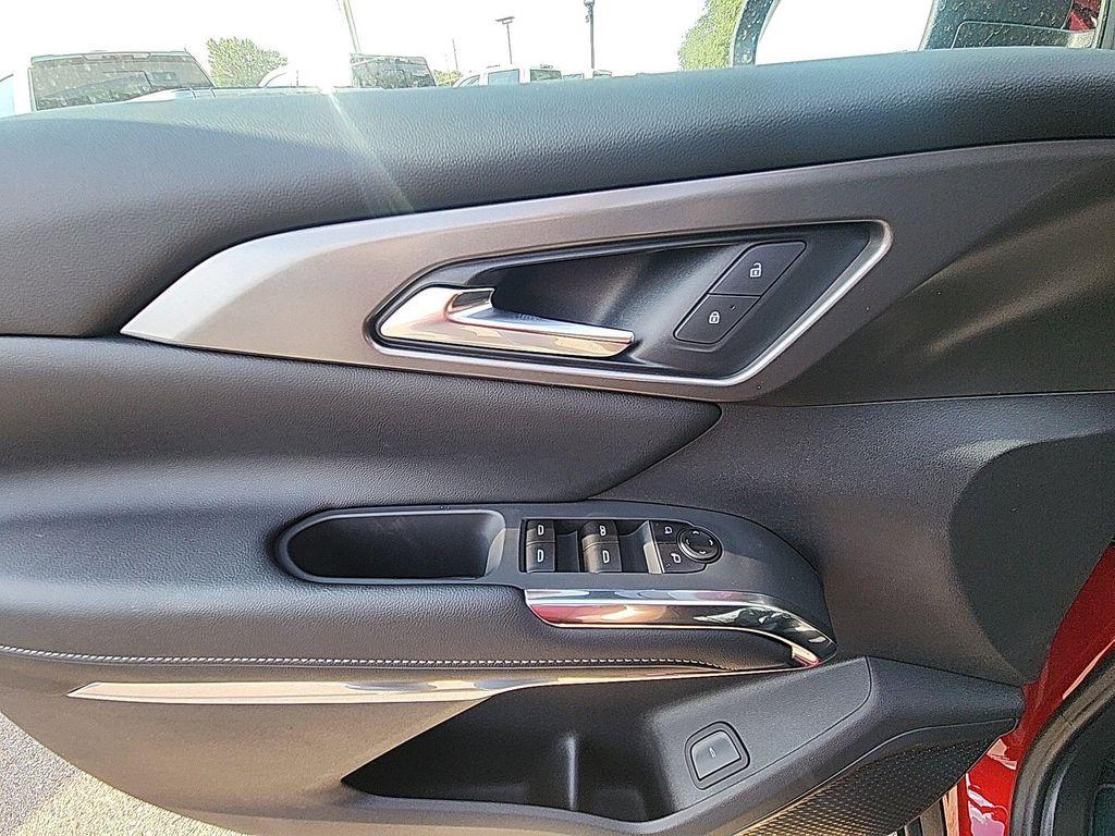 new 2026 Chevrolet Traverse car, priced at $43,676