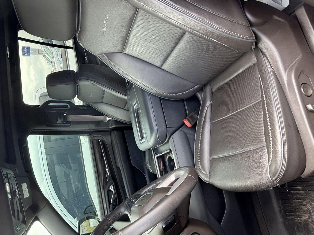used 2022 GMC Yukon car, priced at $53,980