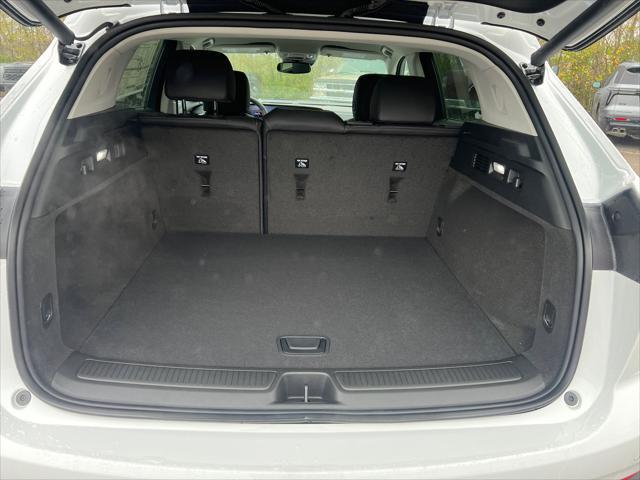 new 2025 Buick Envision car, priced at $36,354