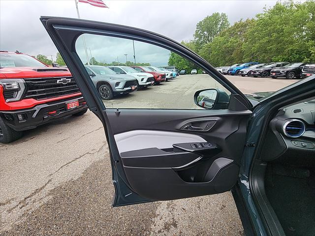 new 2025 Chevrolet Trax car, priced at $22,755