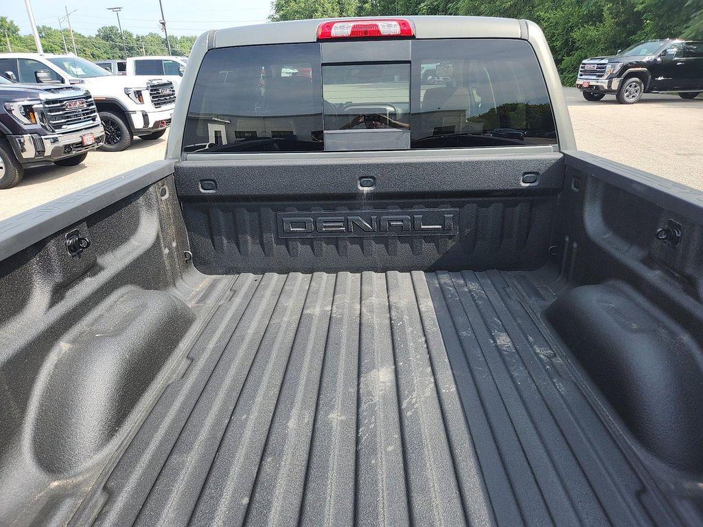 used 2018 GMC Sierra 1500 car, priced at $32,925