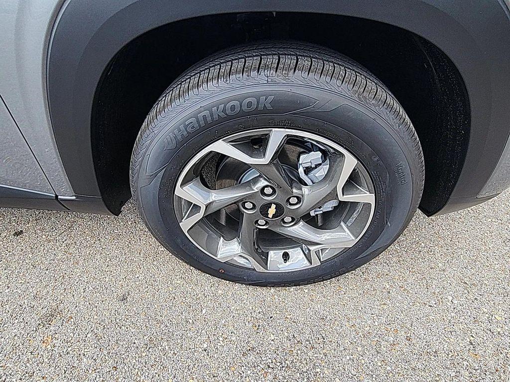 new 2025 Chevrolet Trax car, priced at $22,920
