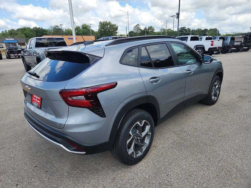 new 2025 Chevrolet Trax car, priced at $22,920