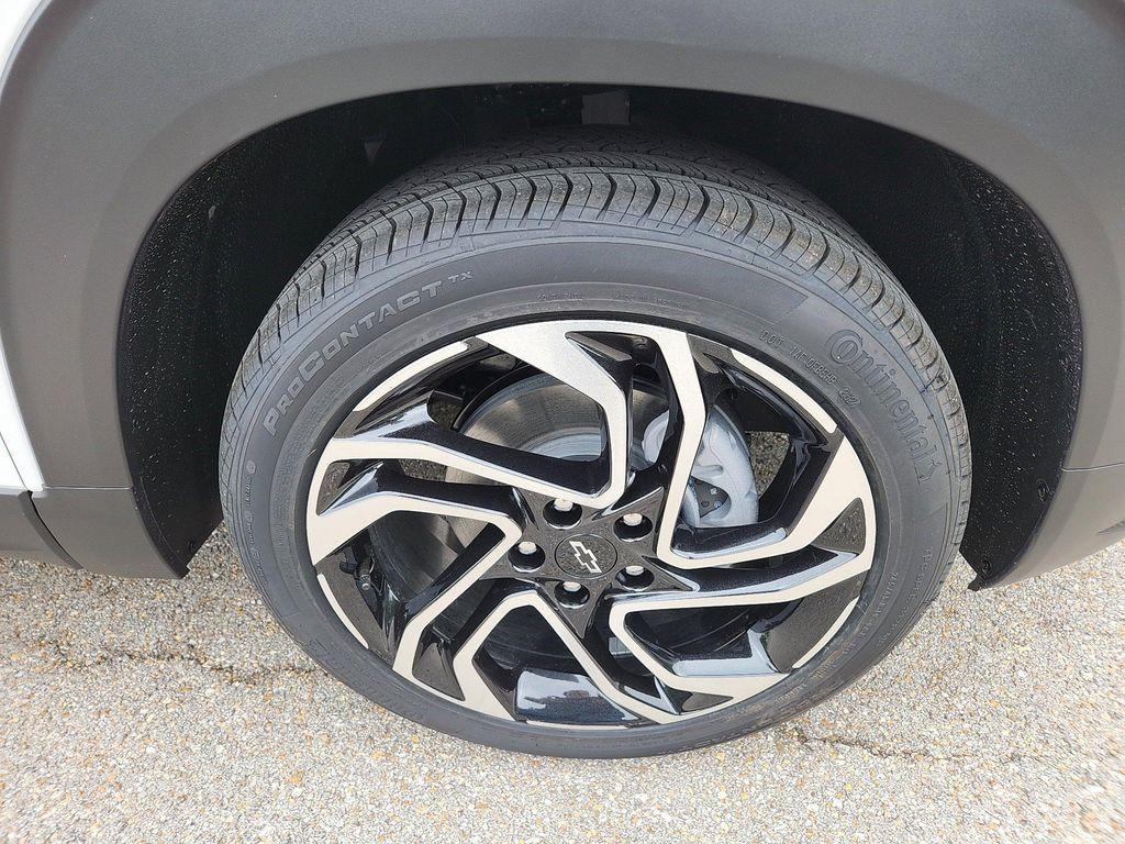 new 2025 Chevrolet TrailBlazer car, priced at $28,325